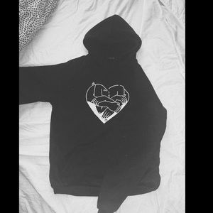 BLACK HOODIE W PRINT